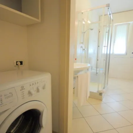 Apartment Seaview Delight - 2 Bedroom In *