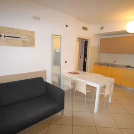 Ideal Getaway Flat For Families Near The Beach