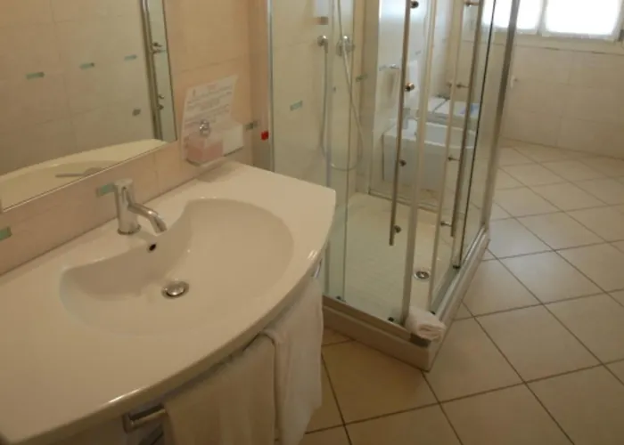 Seaview Delight - 2 Bedroom In Appartamento