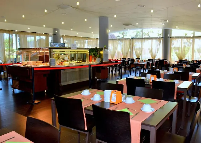 Seaview Delight - 2 Bedroom In Daire